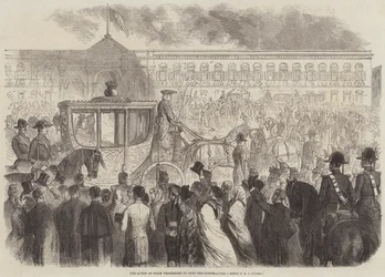 De Koningin van Spanje op weg om de Cortes te openen